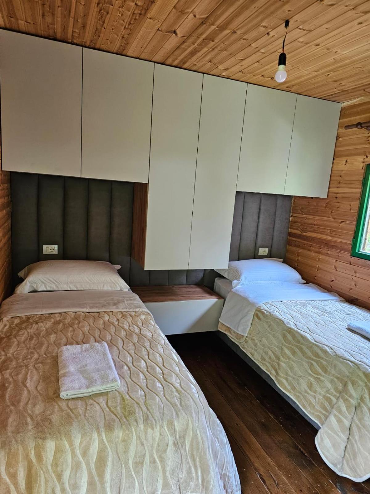 Bujtina Zemra Tradites Theth Zimmer foto